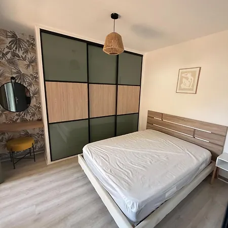 아파트 Grand T2 Avec Terrasse Et Parking 르 라방두